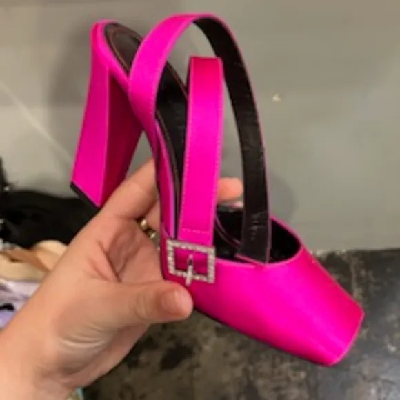 Sz 35 NIB $775 Victoria Beckham heels