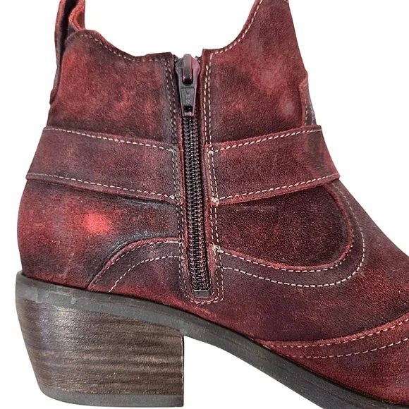 Taos Footwear Howdy Rugged Coastal Cow Girl Maroon Ankle Boots Chunky Heel
