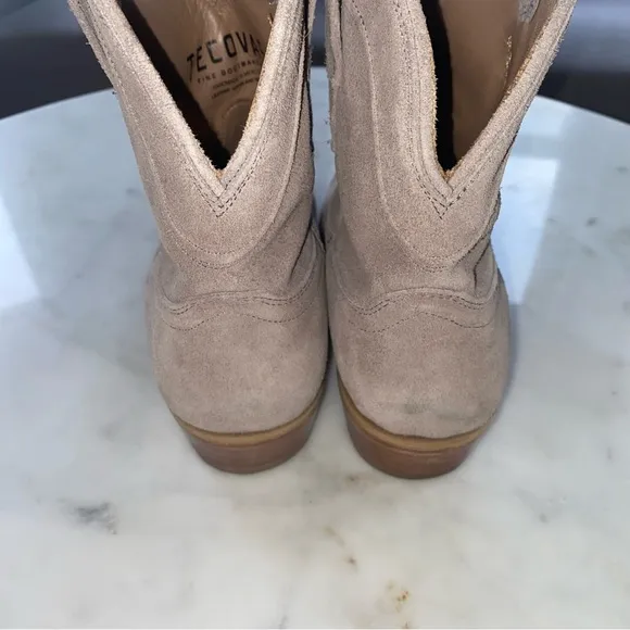 Tecovas Lucy Boots in Taupe Size 10 Gently Used