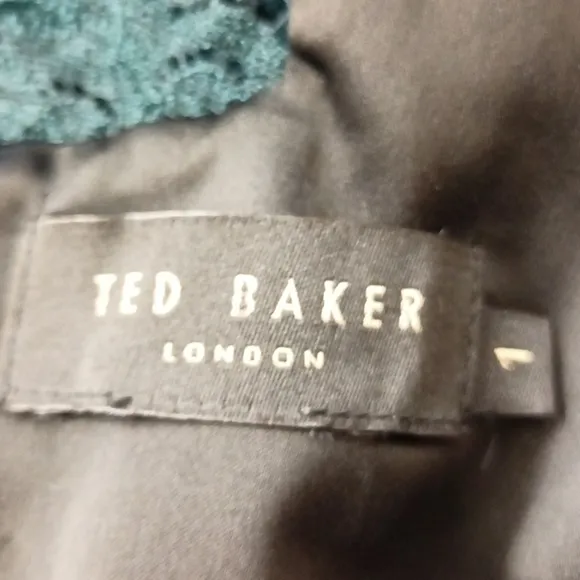 Ted Baker Lace Bodycon Vendela Green Knee length dress size 1/US 4
