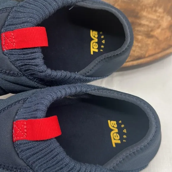 Teva Shoes Wm 8 ReEmber Blue Slip On Indoor Outdoor Camp Booties