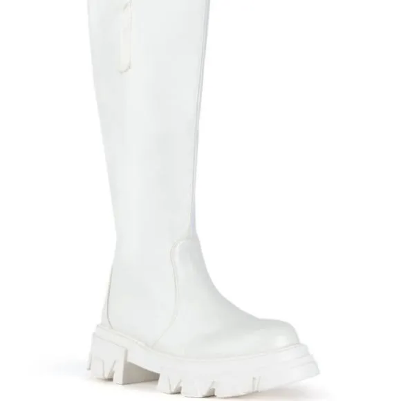 The Callie Lives Gone Girl Azalea Wanky Chunky Flat White Vegan Leather Boot 10