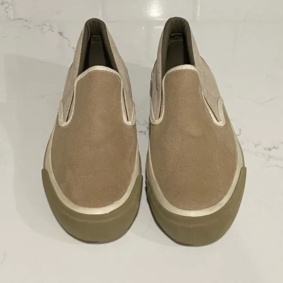 The Hill-Side Sneakers Mens Size 8 Made in Japan Slip On shoes Two tone Tan New