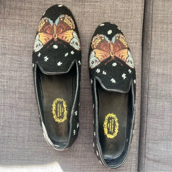 The Larkspur Collection butterfly embroidered flat shoes size 9 women’s