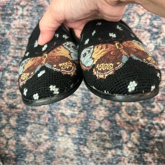The Larkspur Collection butterfly embroidered flat shoes size 9 women’s