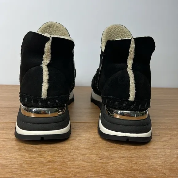 THE SHOE BOX Women's Genuine Suede and Shearling Lined Black Ankle Strap Shoes
