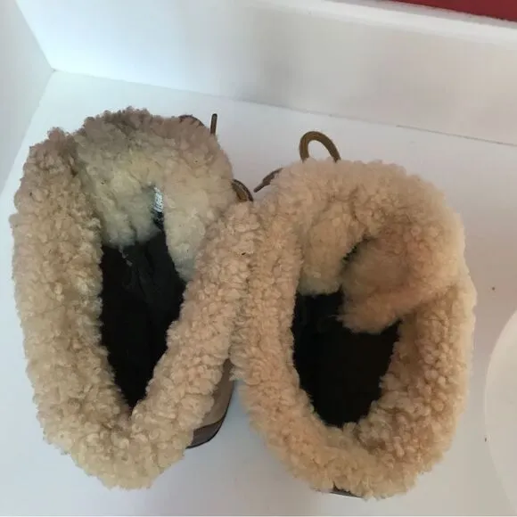The North Face Abbey III Lace Up Suede Boots (7)