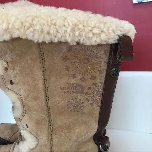 The North Face Abbey III Lace Up Suede Boots (7)