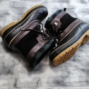 Thinsulate Thermal Insulation Steel Shank Boots.  Size 7