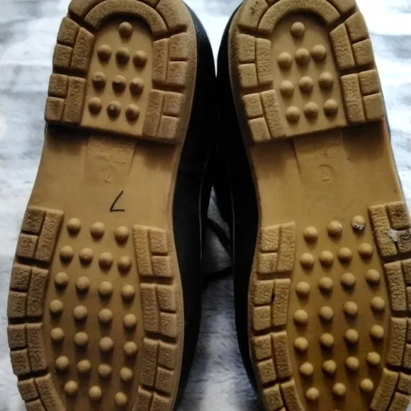 Thinsulate Thermal Insulation Steel Shank Boots.  Size 7