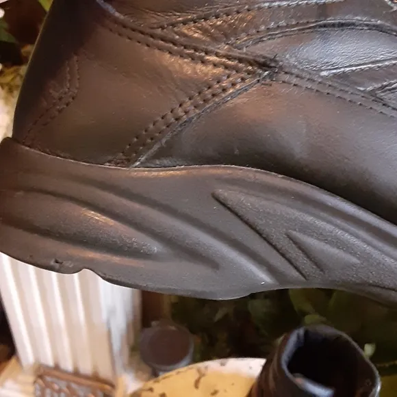 Thorogood since 1892 Leather Lace Up Sneaker Boots USA Size 8 1/2