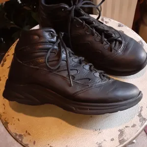 Thorogood since 1892 Leather Lace Up Sneaker Boots USA Size 8 1/2
