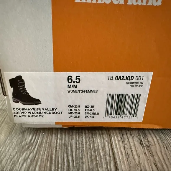 Timberland Black Rugged Boots Lace-Up Design
