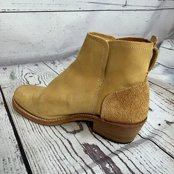 Timberland Boots Womens 10M Coulter Beige 8654A Leather Pull‎ On Made In USA
