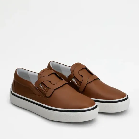 Tod’s Leather Slip on Sneakers T Logo Women’s Size 39 / US 9