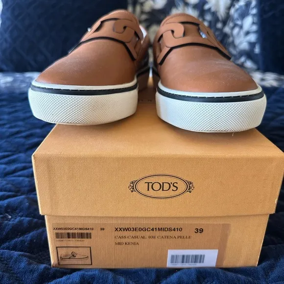 Tod’s Leather Slip on Sneakers T Logo Women’s Size 39 / US 9