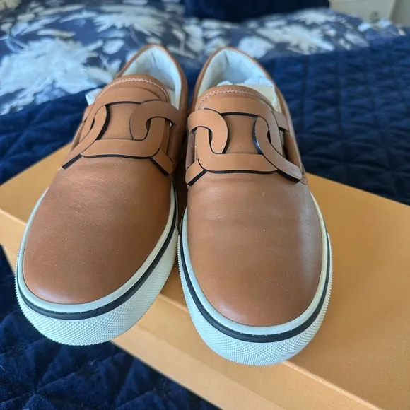 Tod’s Leather Slip on Sneakers T Logo Women’s Size 39 / US 9