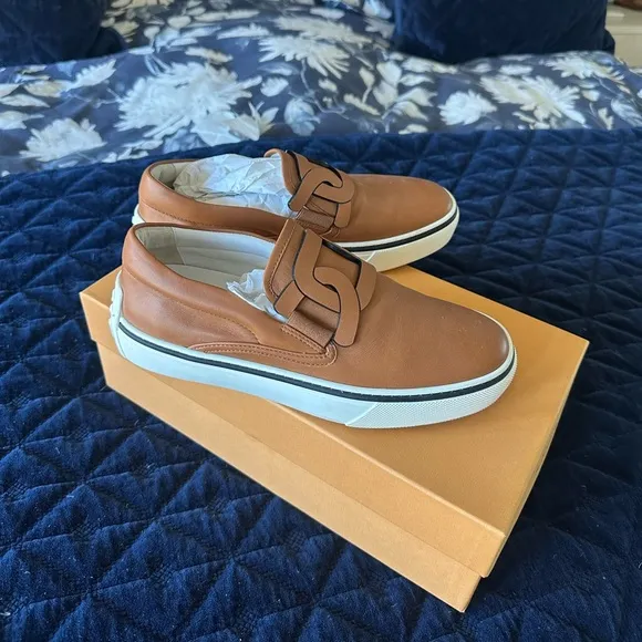 Tod’s Leather Slip on Sneakers T Logo Women’s Size 39 / US 9