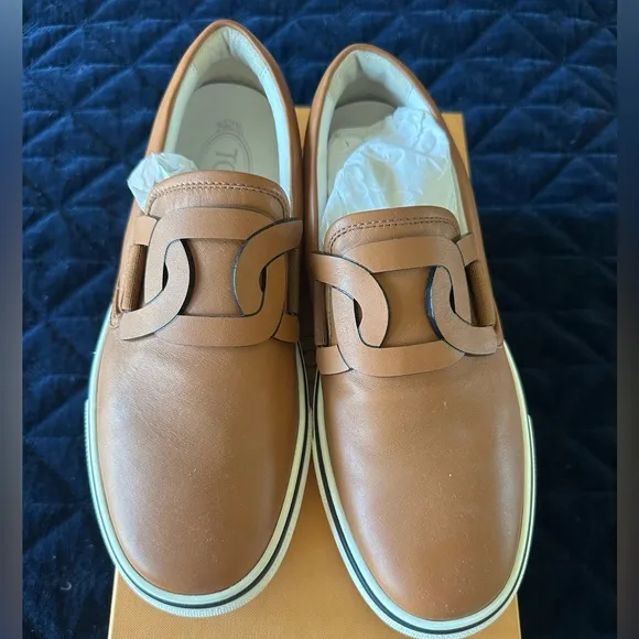 Tod’s Leather Slip on Sneakers T Logo Women’s Size 39 / US 9