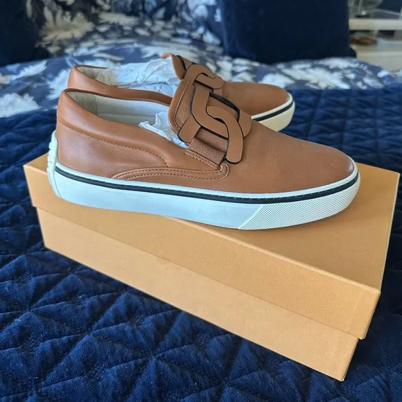 Tod’s Leather Slip on Sneakers T Logo Women’s Size 39 / US 9