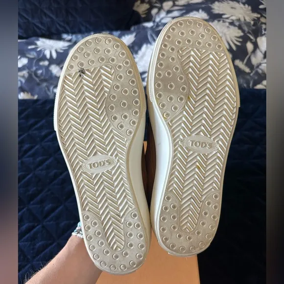 Tod’s Leather Slip on Sneakers T Logo Women’s Size 39 / US 9
