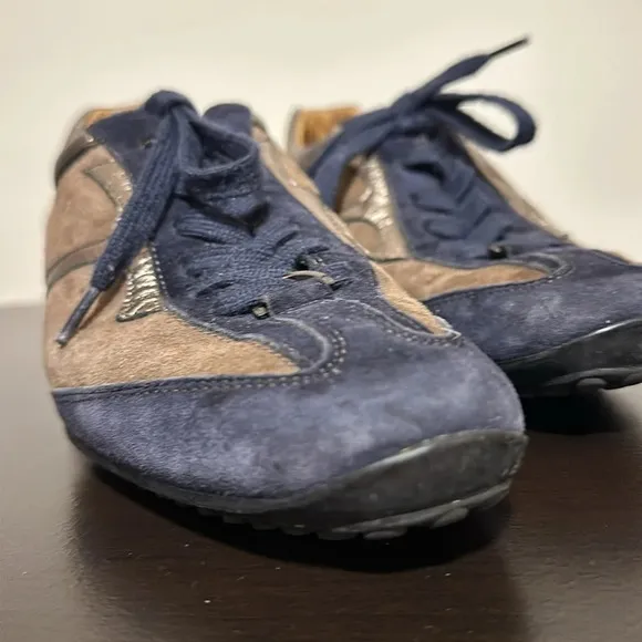 TODS vintage two toned driving tie sneaker shoes size 37