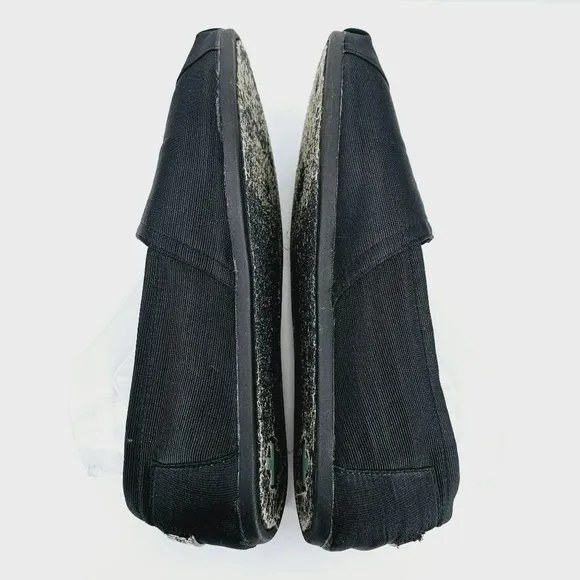 Toms Beaumont Exclusive Flat Shoes 12 Black Fabric Embroidered Silver Skull Rare