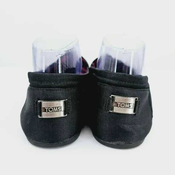 Toms Beaumont Exclusive Flat Shoes 12 Black Fabric Embroidered Silver Skull Rare