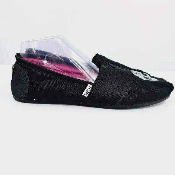Toms Beaumont Exclusive Flat Shoes 12 Black Fabric Embroidered Silver Skull Rare