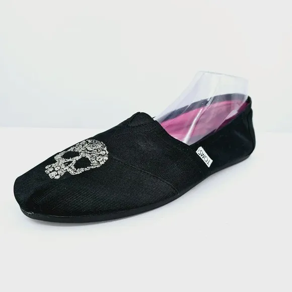Toms Beaumont Exclusive Flat Shoes 12 Black Fabric Embroidered Silver Skull Rare
