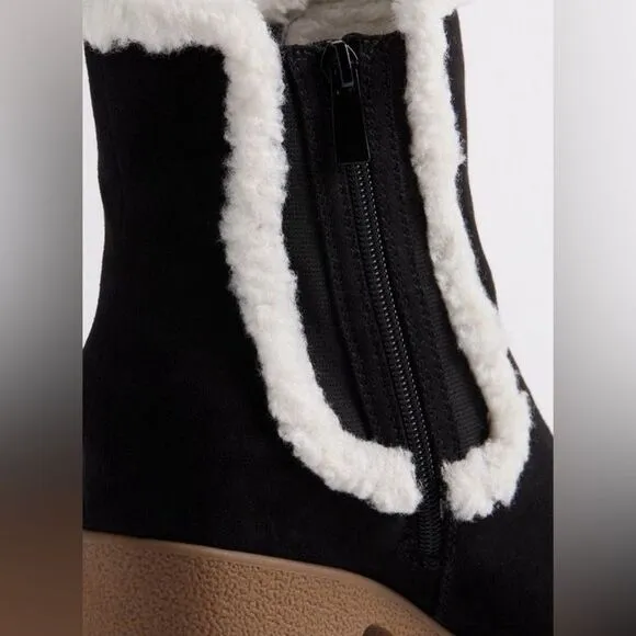 Torrid Shearling Trim Platform Bootie Size 8 Wide Width Shoes Black