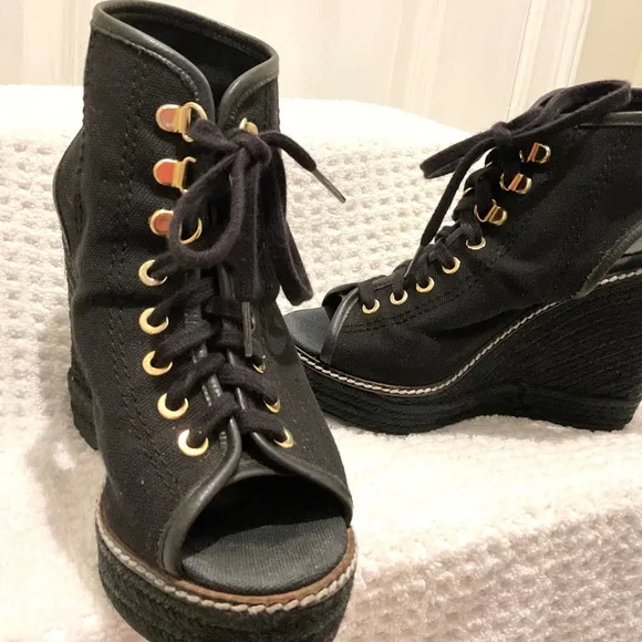 TORY BURCH Black and gold Canvas Espadrille Wedge Heel Platform Lace Up Size 7B