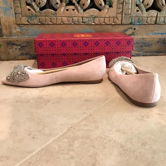 Tory Burch Esme Flat Pink Seashell Suede Crystal Bejeweled Shoes Size 7 NIB