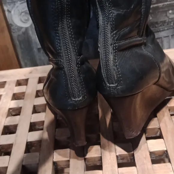 Tory Burch Irene boots