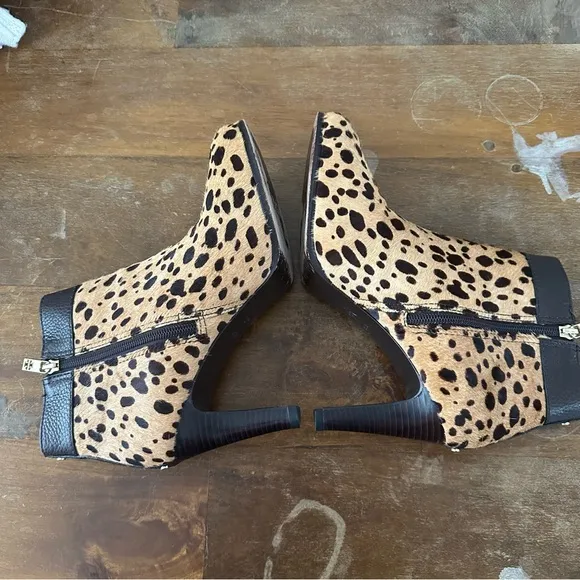 Tory‎ Burch Priscilla Calf Hair Leopard Print Ankle Boots Ladies size 9.5