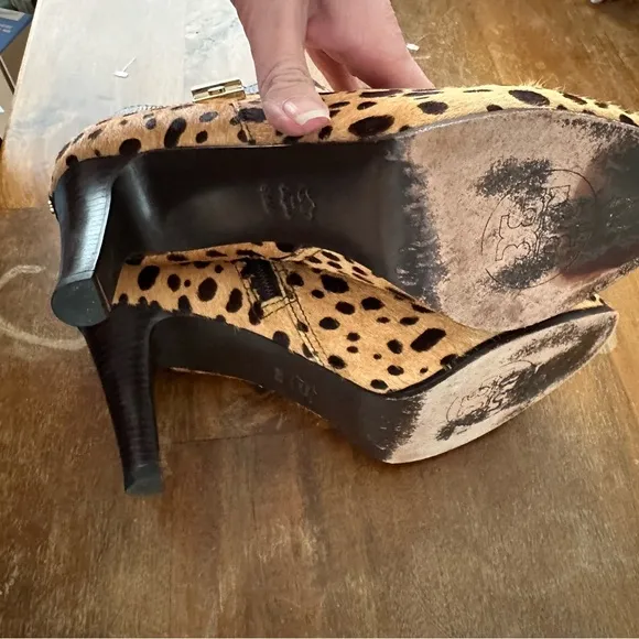 Tory‎ Burch Priscilla Calf Hair Leopard Print Ankle Boots Ladies size 9.5
