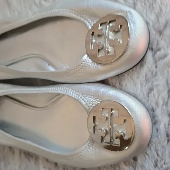 Tory Burch Silver Slip On Shoes, Women's Size 8 or 9, Great Condition