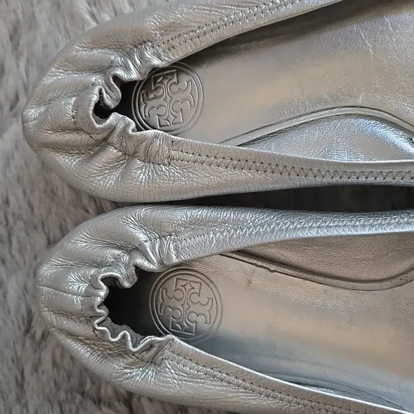 Tory Burch Silver Slip On Shoes, Women's Size 8 or 9, Great Condition