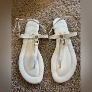 TORY BURCH THONG FLAT SHOES SUMMER SANDAL LEATHER WHITE 9