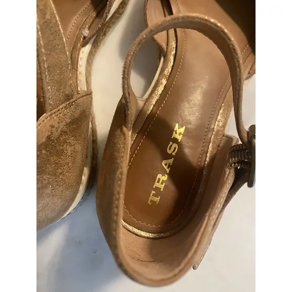 TRASK “Cammie” gold metallic embossed leather shoes from Sundance Women’s Size 8