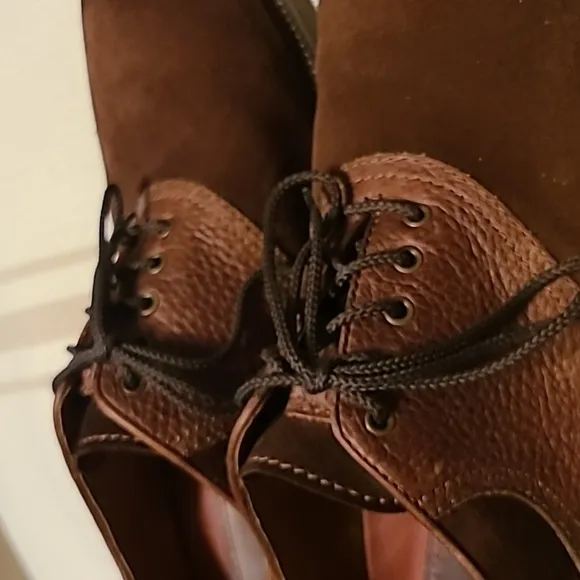 Trask oxfords dark brown suede and Bison  leather. In good shape.(#847)