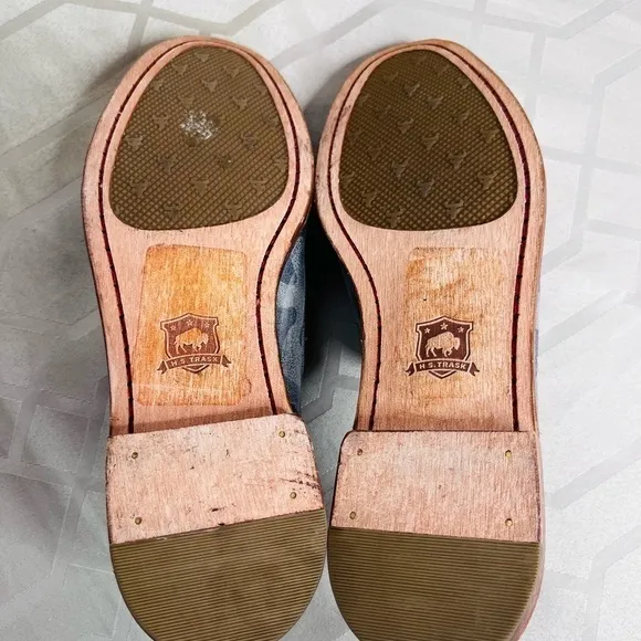 TRASK Women Ashley Mule Slip On Shoes Camo Suede Metallic Size 10