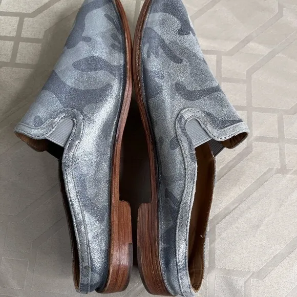 TRASK Women Ashley Mule Slip On Shoes Camo Suede Metallic Size 10