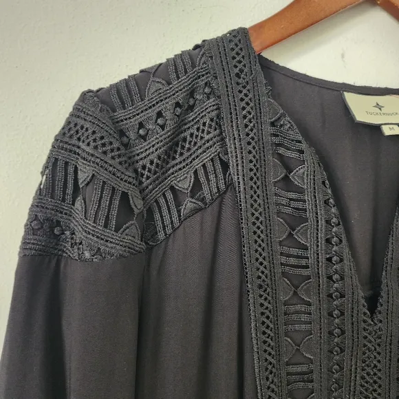 Tuckernuck Long Sleeve Back Eyelet Trim Shift Dress Size Medium