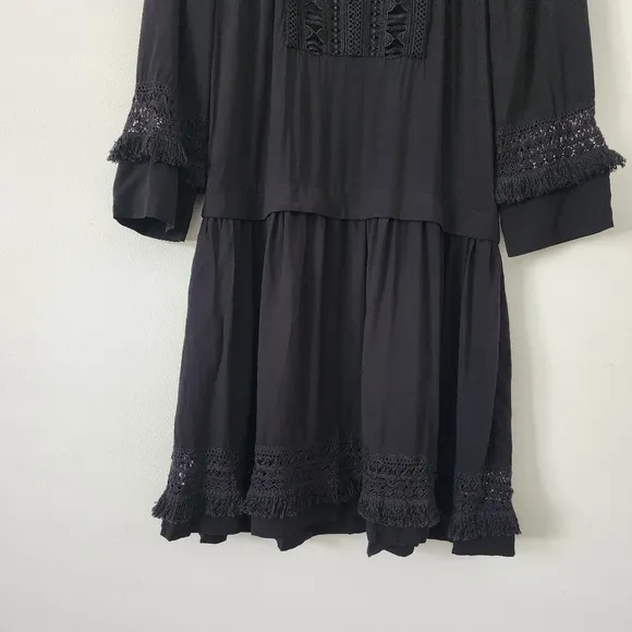 Tuckernuck Long Sleeve Back Eyelet Trim Shift Dress Size Medium
