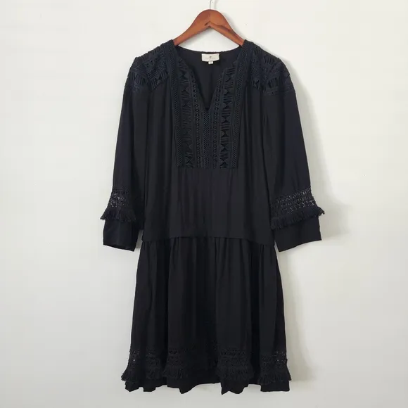 Tuckernuck Long Sleeve Back Eyelet Trim Shift Dress Size Medium