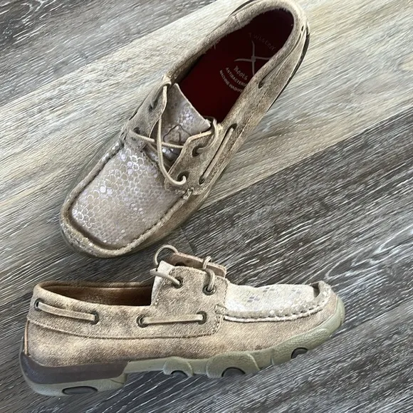 Twisted X women’s snake boat shoes slip on moccasins size 6.5 leather metallic