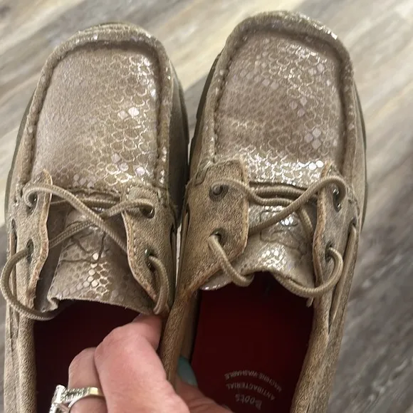 Twisted X women’s snake boat shoes slip on moccasins size 6.5 leather metallic