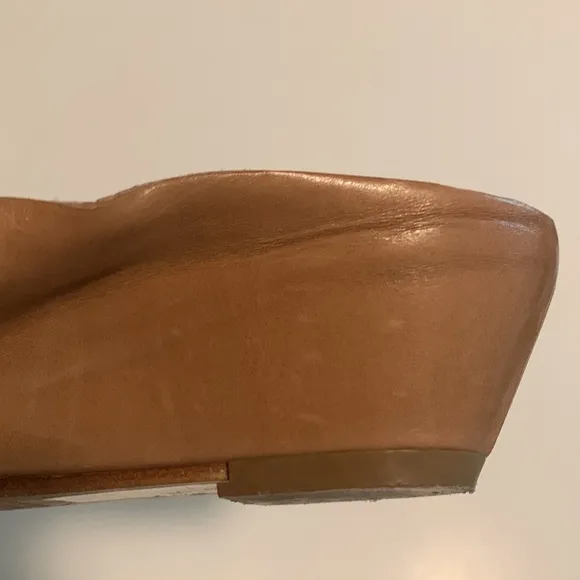 TWO PAIRS Attilio Giusti Leombruni Leather Tan / Black Crisscross Slides, Sz 7.5