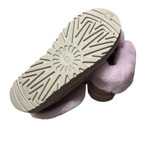 UGG Alana Wool Collar Ankle Sheepskin Boots in Pink Size 6